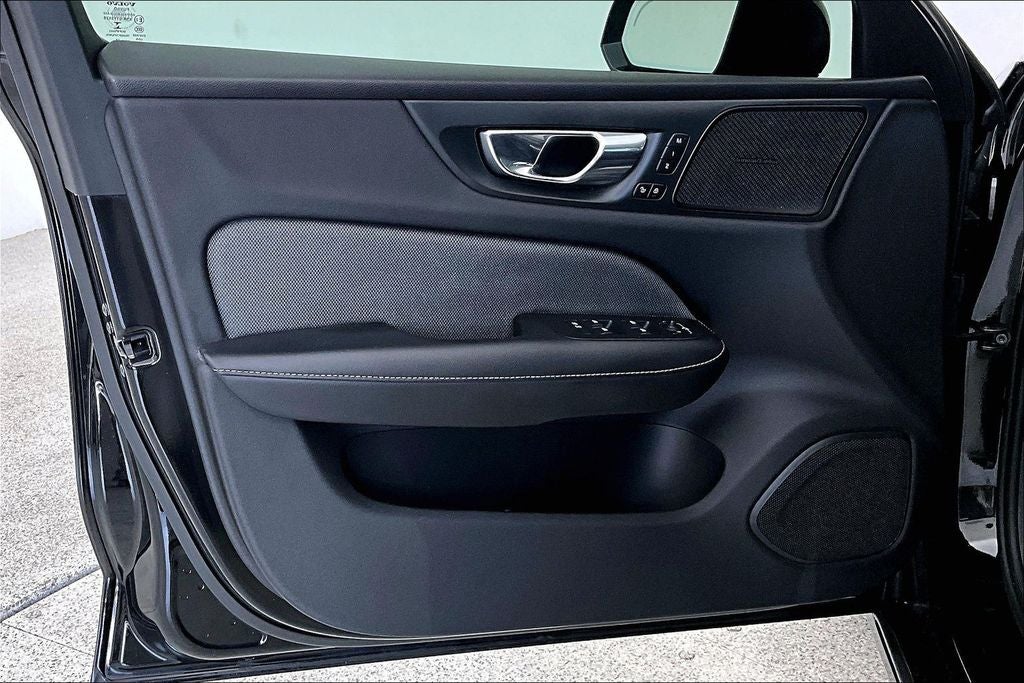 2019 Volvo S60 Hybrid T8 R-Design