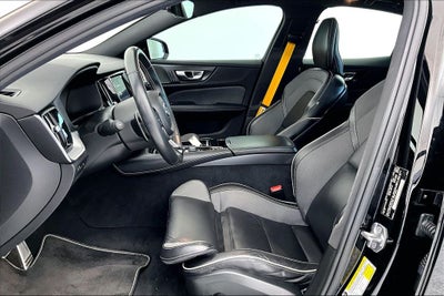 2019 Volvo S60 Hybrid T8 R-Design