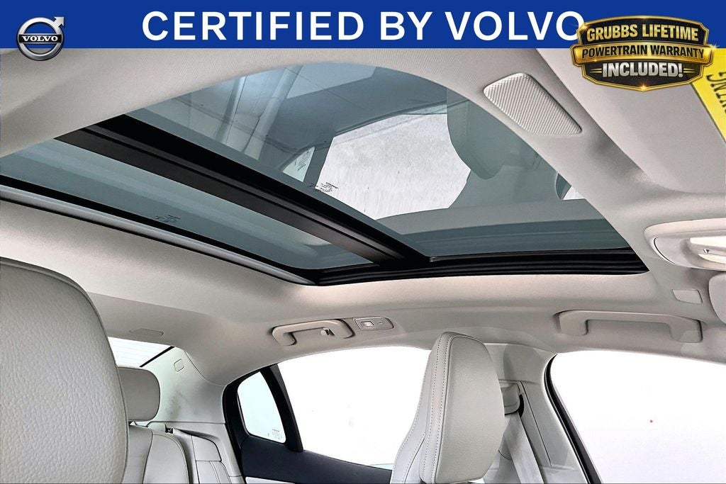 2025 Volvo S60 Plug-In Hybrid T8 Plus