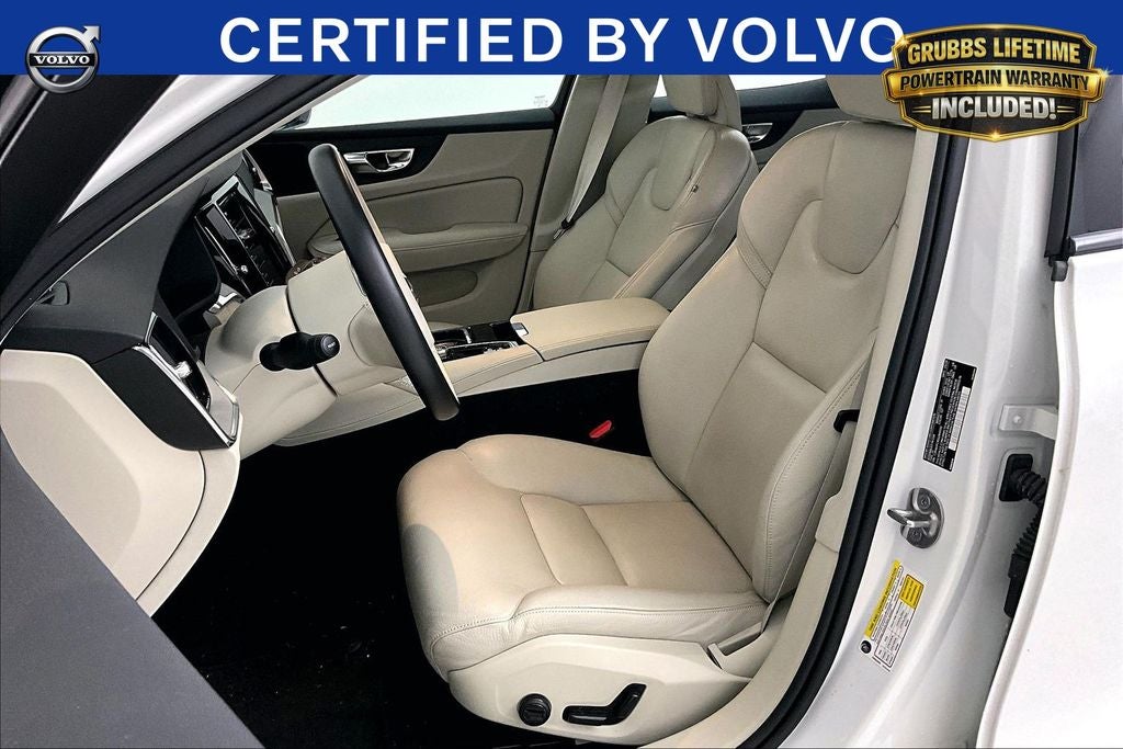 2025 Volvo S60 Plug-In Hybrid T8 Plus