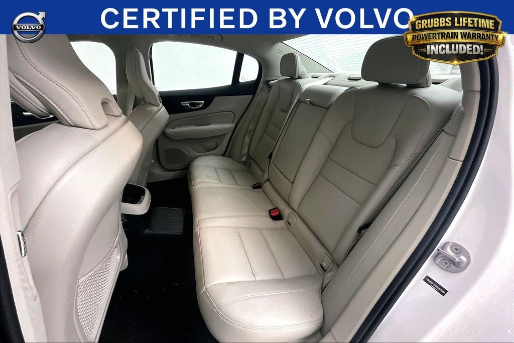 2025 Volvo S60 Plug-In Hybrid T8 Plus