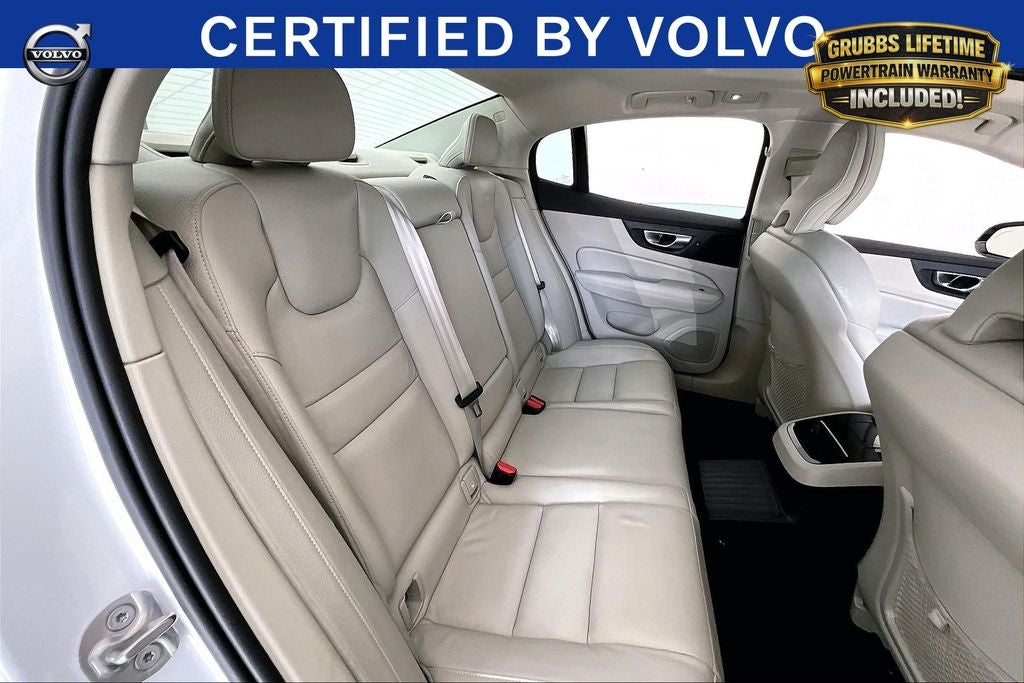 2025 Volvo S60 Plug-In Hybrid T8 Plus