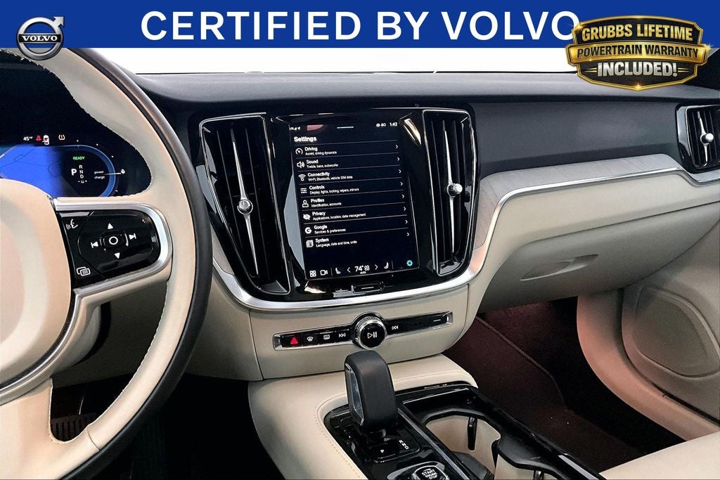 2025 Volvo S60 Plug-In Hybrid T8 Plus