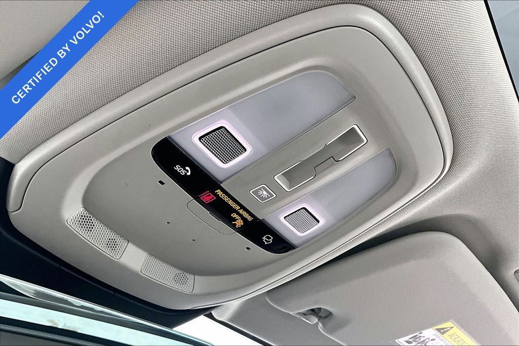 2024 Volvo S60 Recharge Plug-In Hybrid T8 Plus Dark Theme