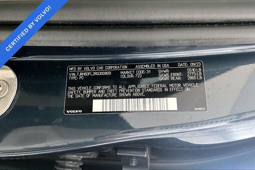 2024 Volvo S60 Recharge Plug-In Hybrid T8 Plus Dark Theme