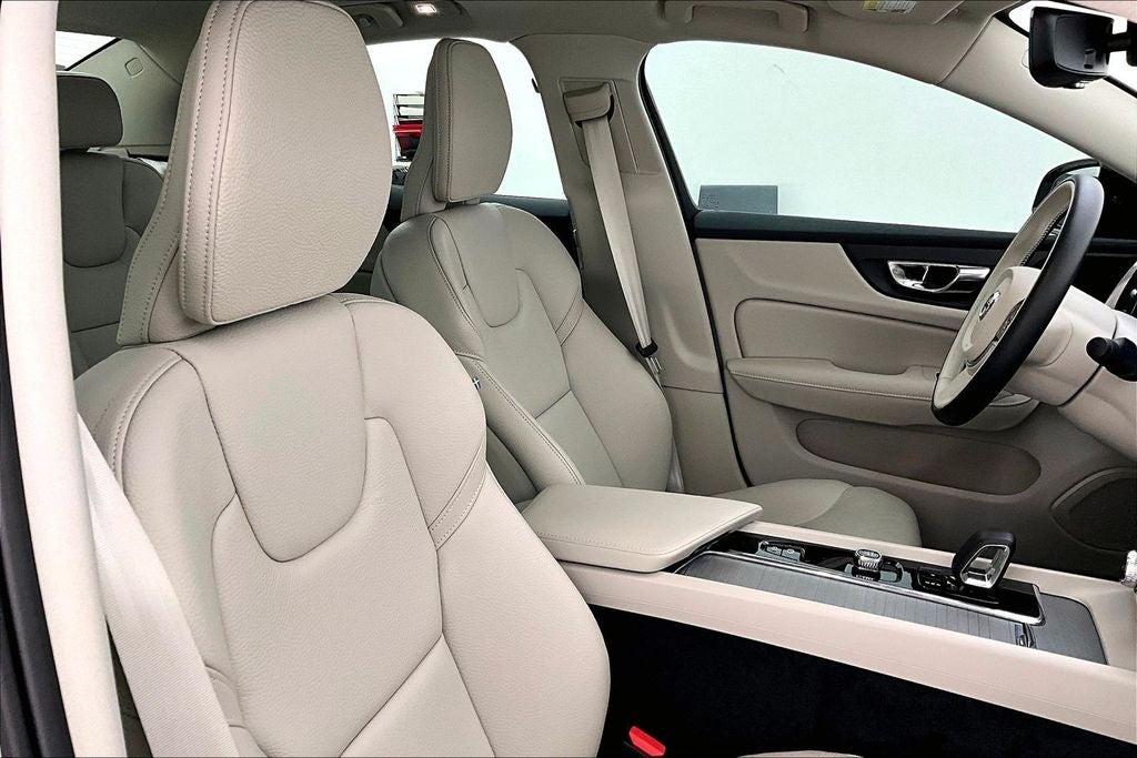 2025 Volvo S60 B5 Plus