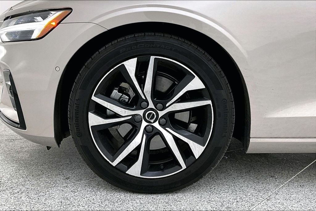 2025 Volvo S60 B5 Plus