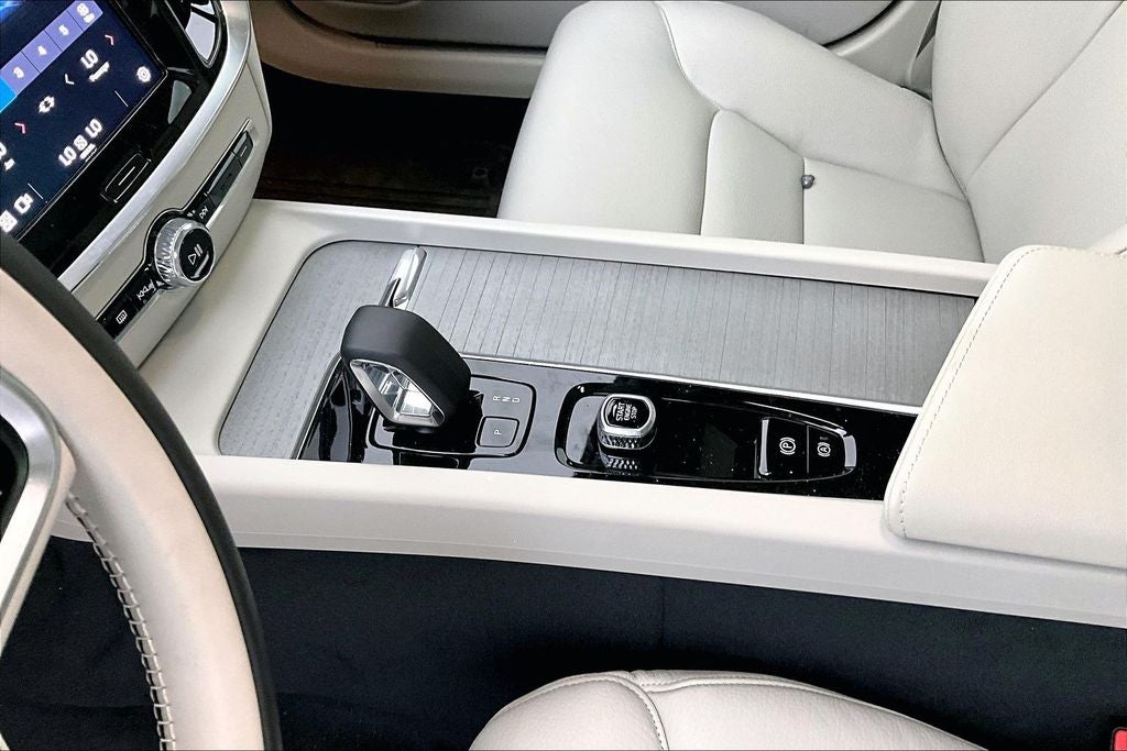 2025 Volvo S60 B5 Plus