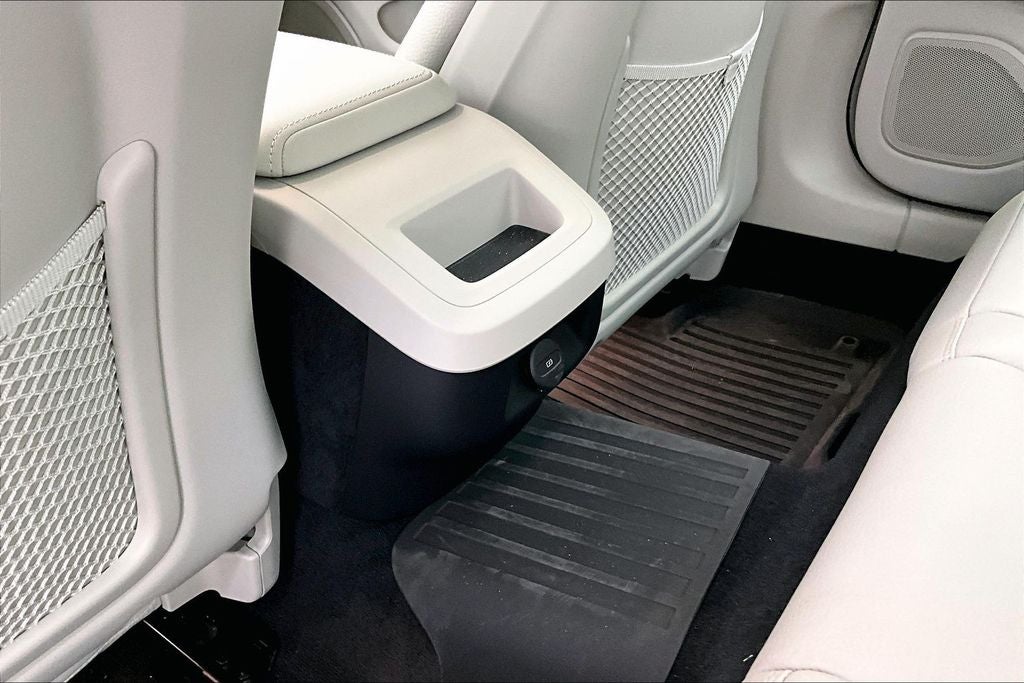 2025 Volvo S60 B5 Plus