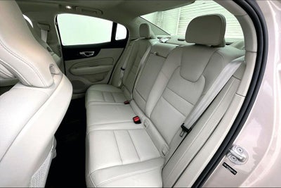 2025 Volvo S60 B5 Plus