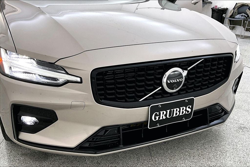 2025 Volvo S60 B5 Plus