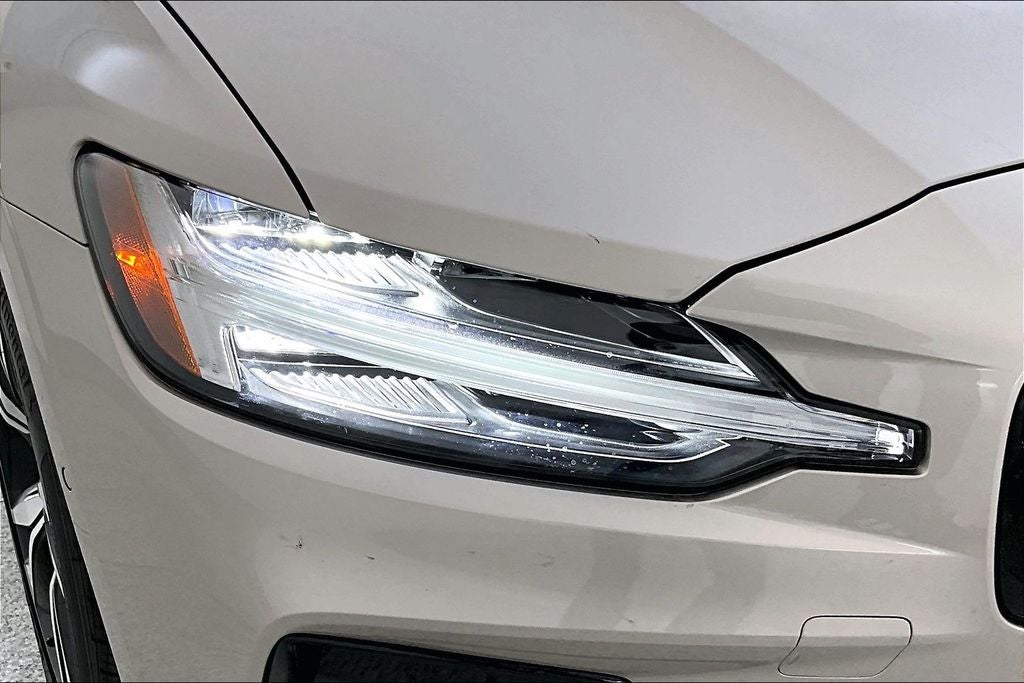 2025 Volvo S60 B5 Plus