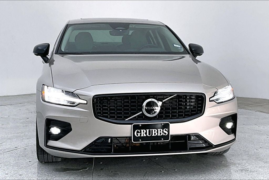 2025 Volvo S60 B5 Plus