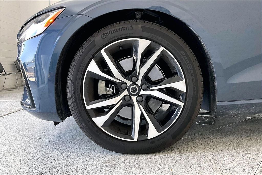 2025 Volvo S60 B5 Core