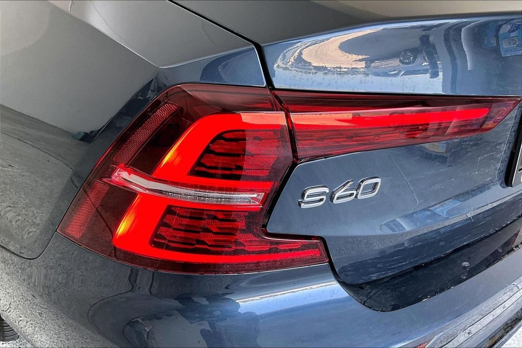 2025 Volvo S60 B5 Core