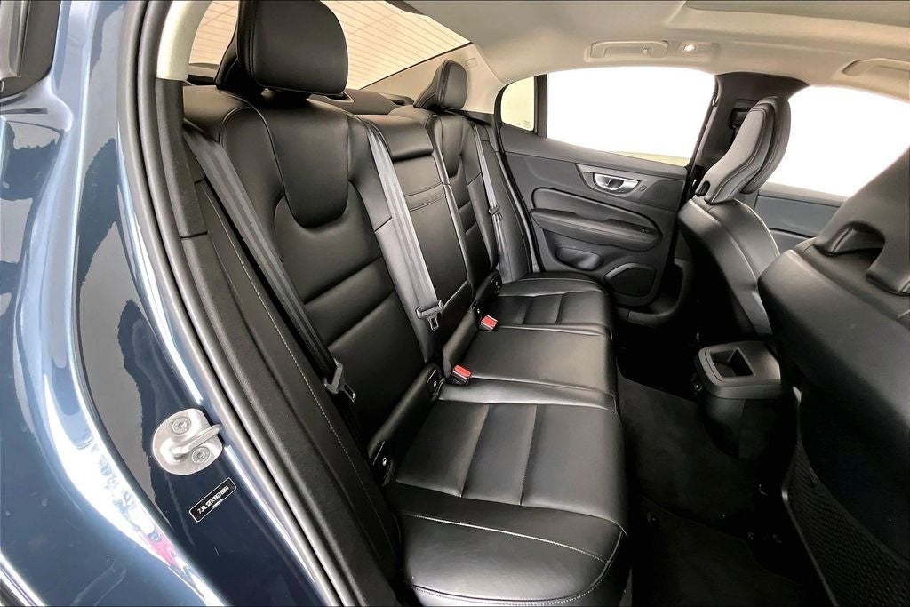 2024 Volvo S60 B5 Core Dark Theme