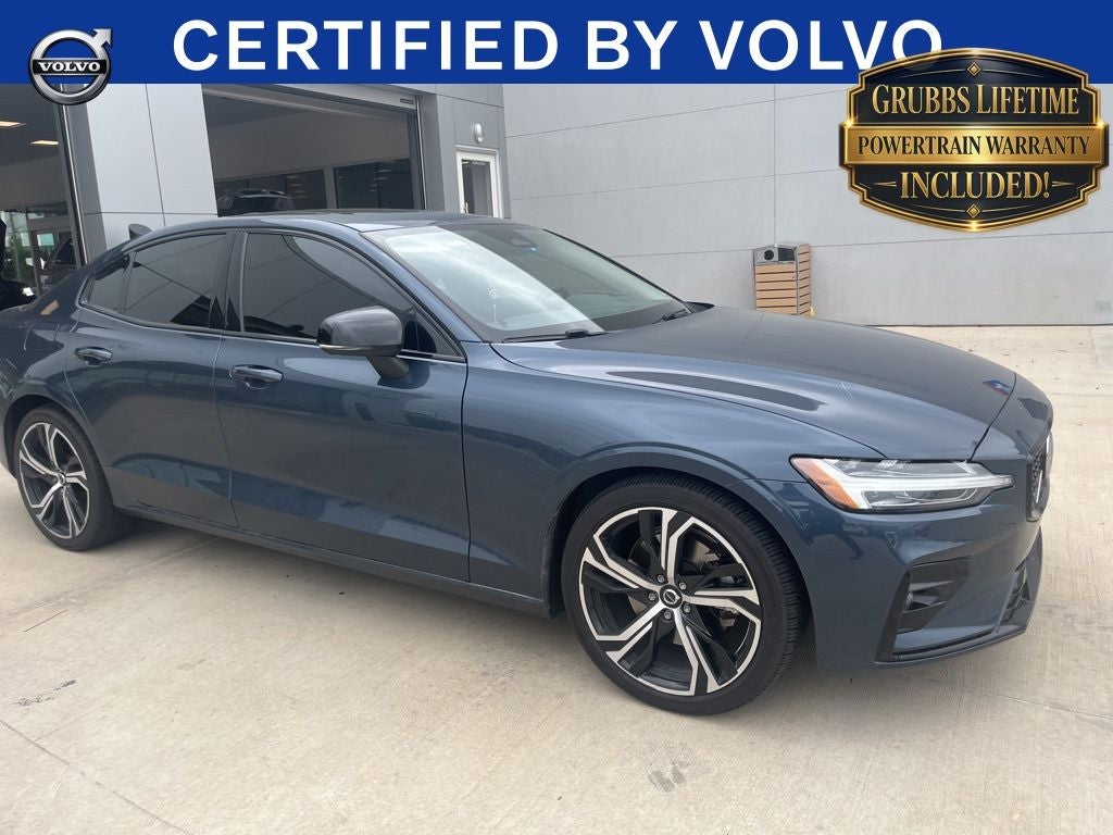 2024 Volvo S60 B5 Core Dark Theme