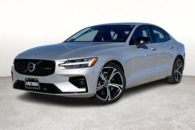 2024 Volvo S60 B5 Plus Dark Theme