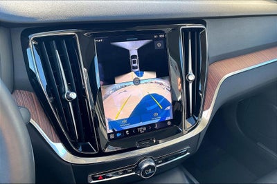 2024 Volvo S60 B5 Plus Dark Theme