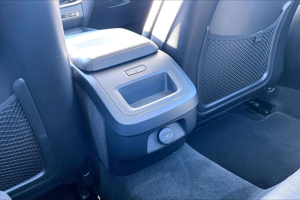 2024 Volvo S60 B5 Plus Dark Theme