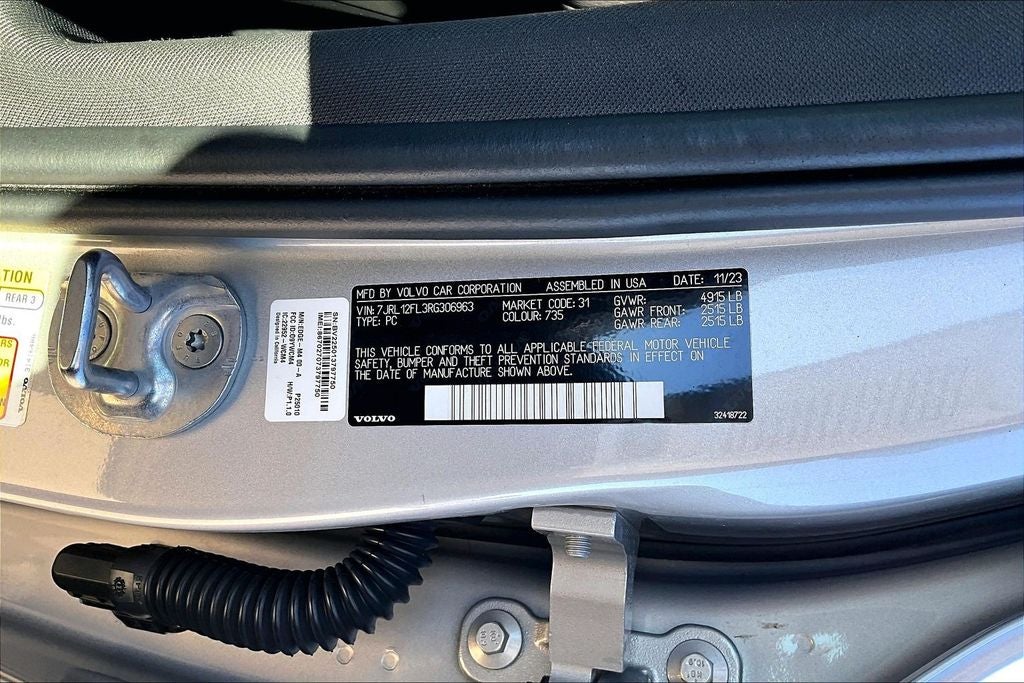 2024 Volvo S60 B5 Plus Dark Theme