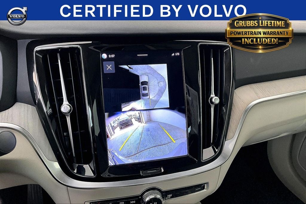 2024 Volvo S60 B5 Plus Dark Theme