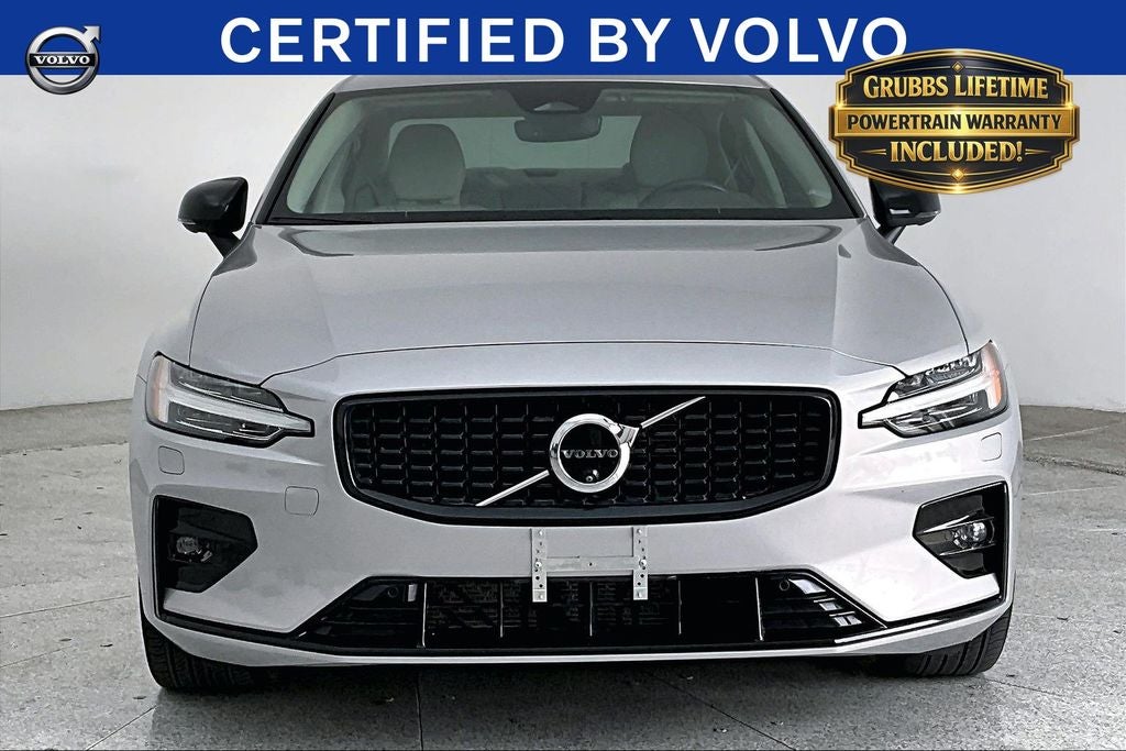 2024 Volvo S60 B5 Plus Dark Theme