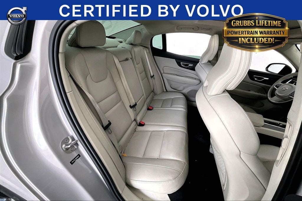 2024 Volvo S60 B5 Plus Dark Theme