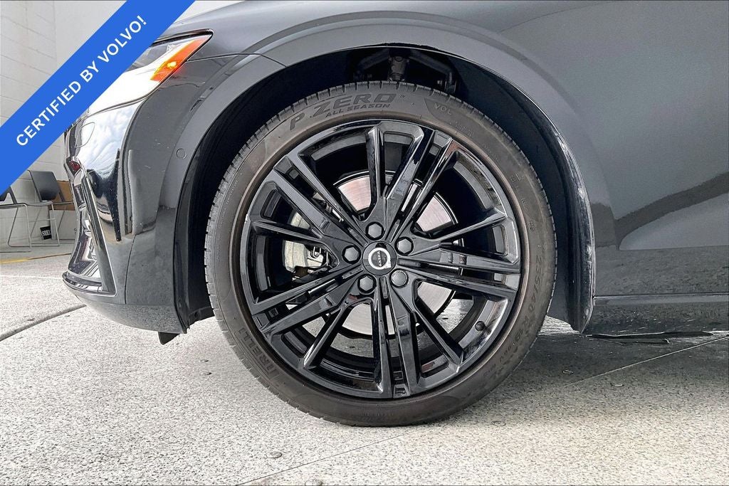 2024 Volvo S60 B5 Plus Black Edition