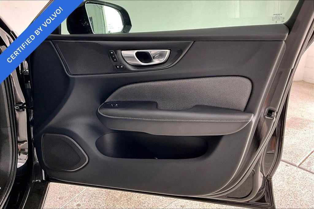 2024 Volvo S60 B5 Plus Black Edition