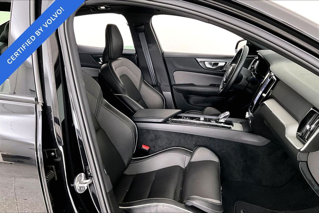 2024 Volvo S60 B5 Plus Black Edition