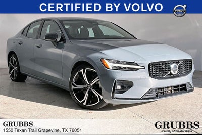 2024 Volvo S60 B5 Plus Dark Theme