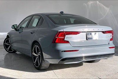 2024 Volvo S60 B5 Plus Dark Theme