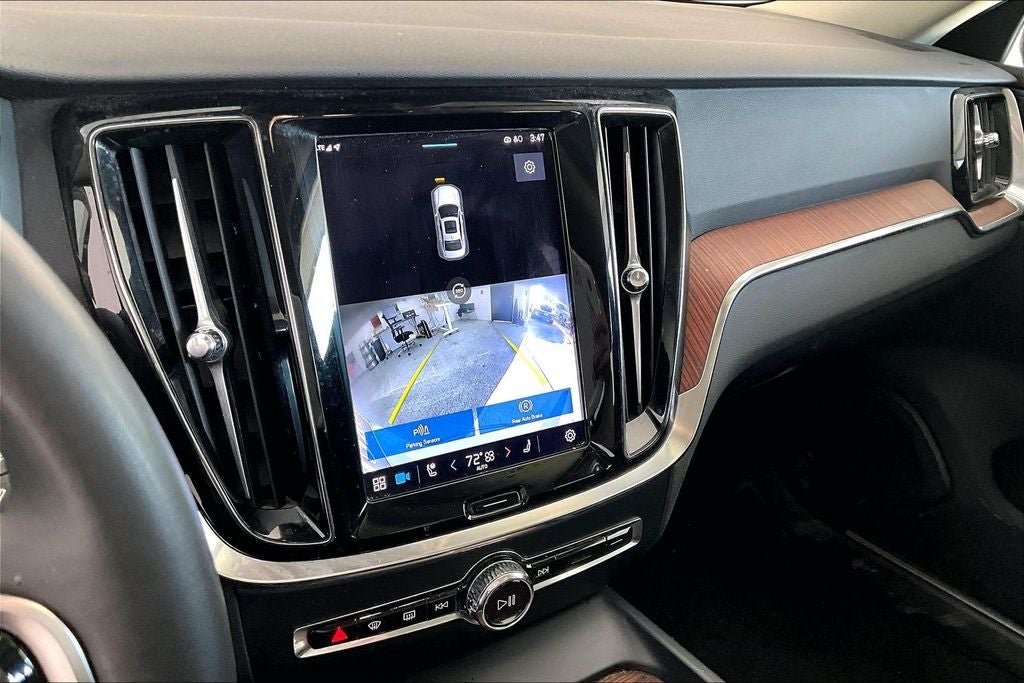 2024 Volvo S60 B5 Plus Dark Theme