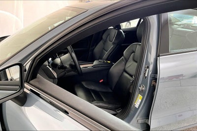 2024 Volvo S60 B5 Plus Dark Theme