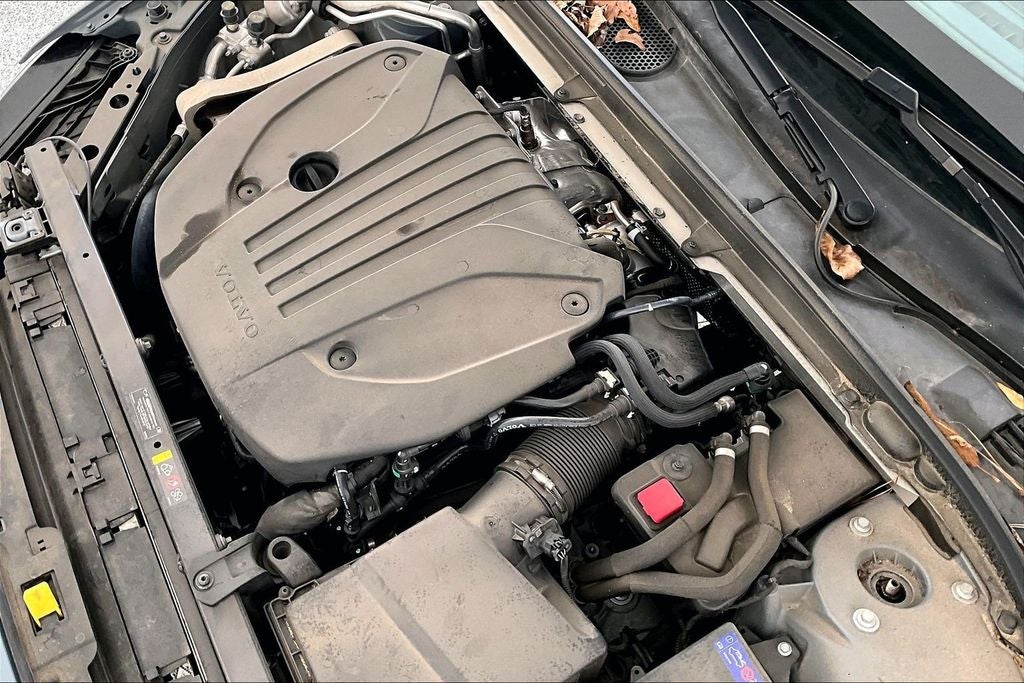 2024 Volvo S60 B5 Plus Dark Theme