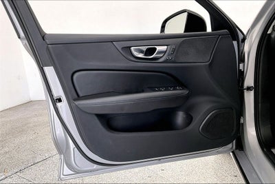 2024 Volvo S60 B5 Plus Dark Theme