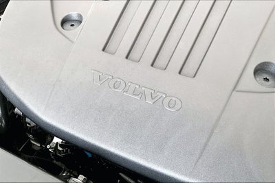2024 Volvo S60 B5 Plus Dark Theme