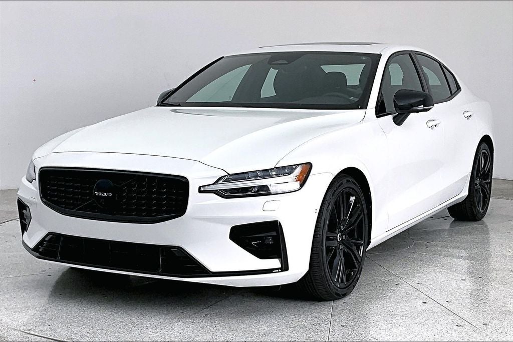2023 Volvo S60 B5 Plus Black Edition