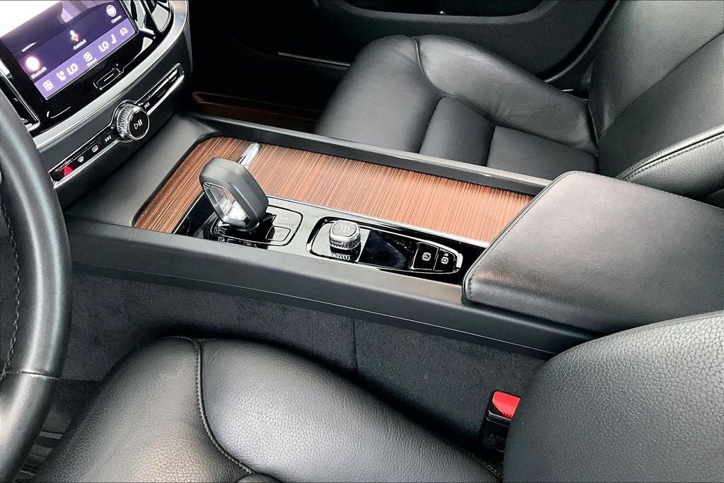 2023 Volvo S60 B5 Plus Black Edition