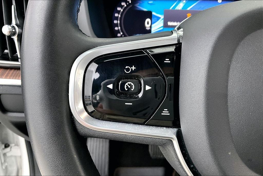 2023 Volvo S60 B5 Plus Black Edition