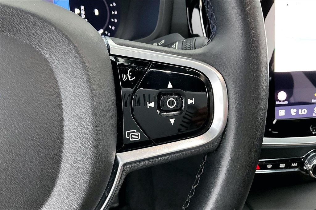 2023 Volvo S60 B5 Plus Black Edition