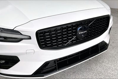 2023 Volvo S60 B5 Plus Black Edition
