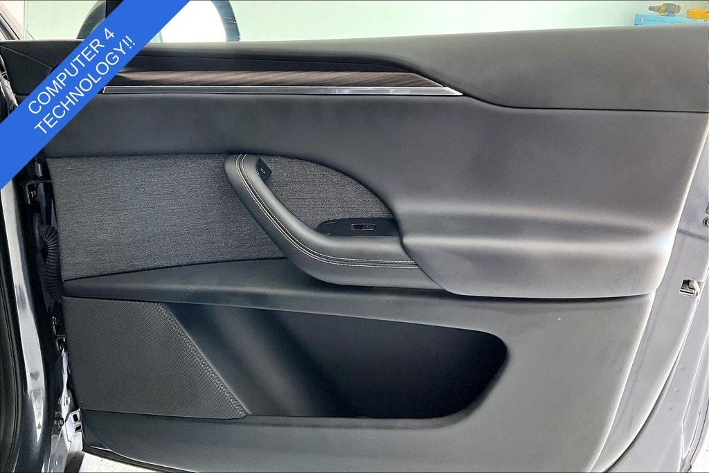 2023 Tesla Model X Standard Range