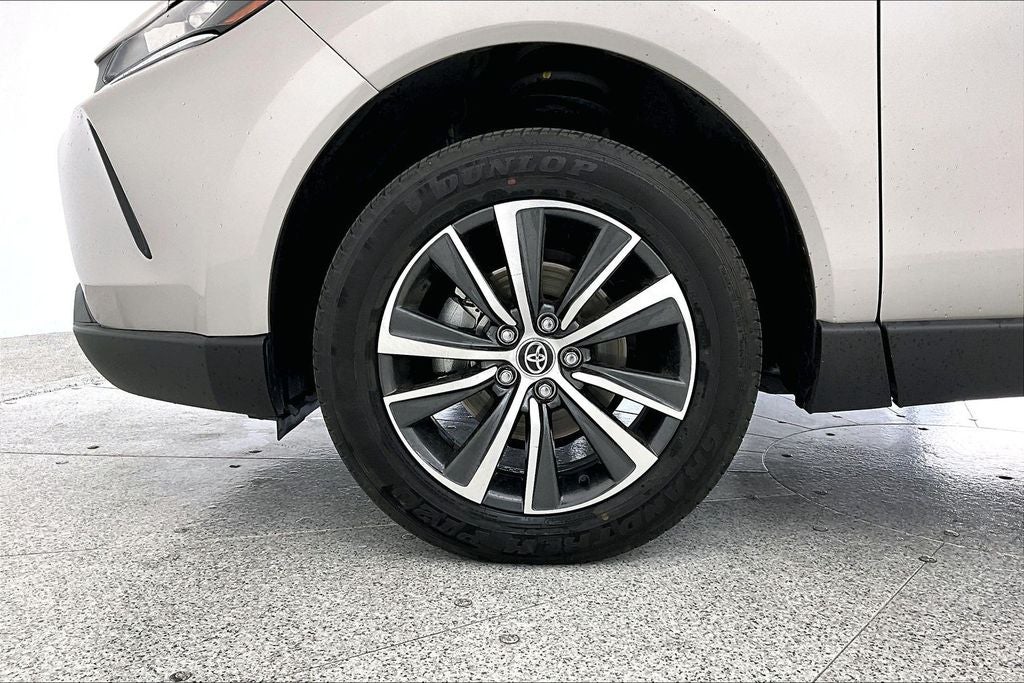 2022 Toyota Venza LE