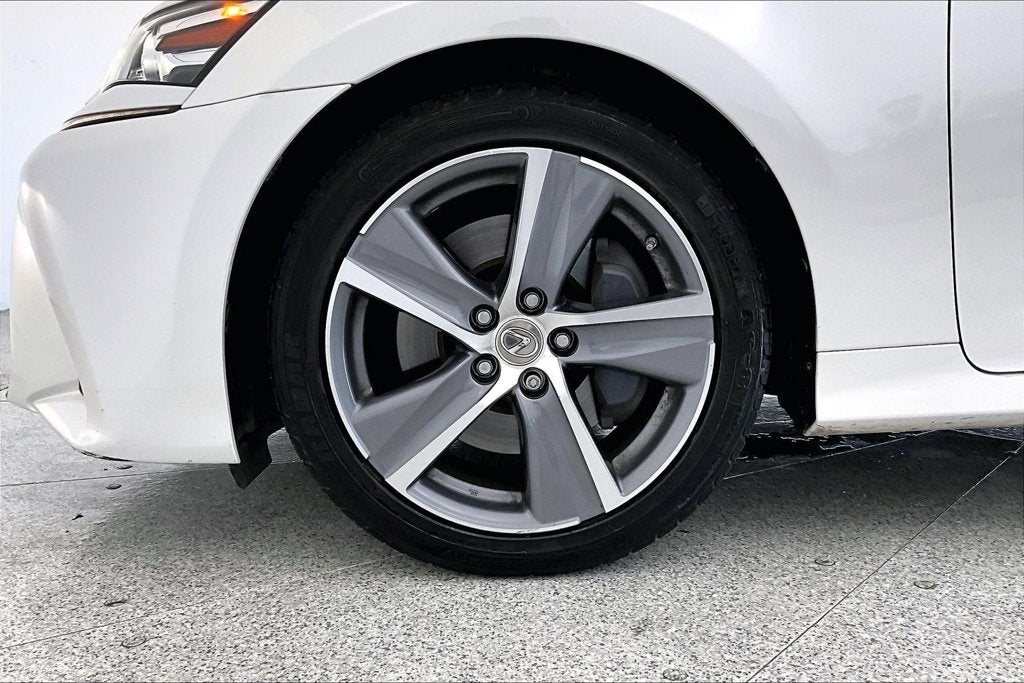 2017 Lexus GS 200t
