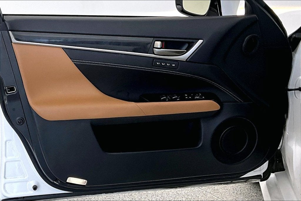 2017 Lexus GS 200t