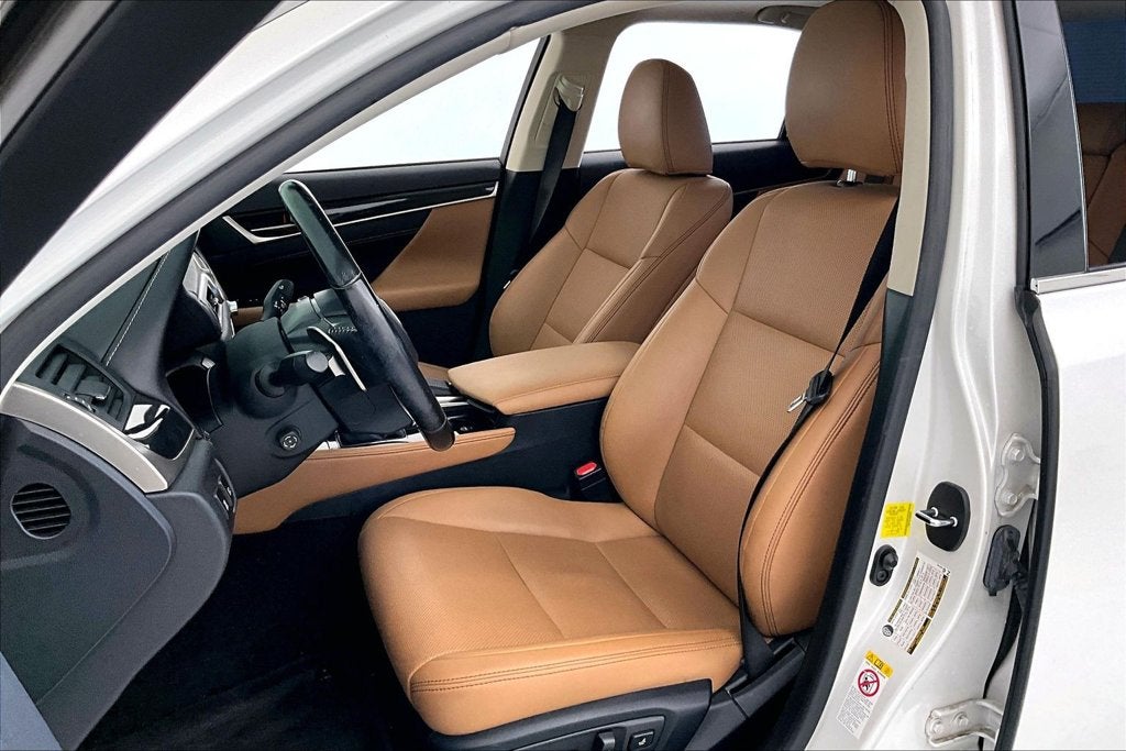 2017 Lexus GS 200t