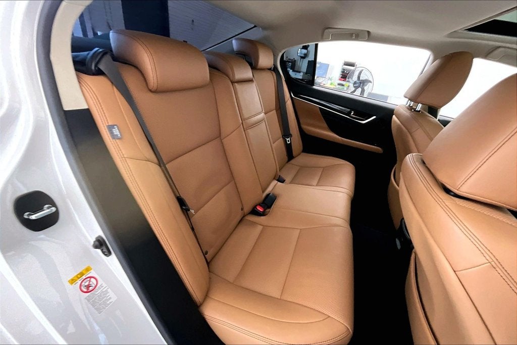 2017 Lexus GS 200t