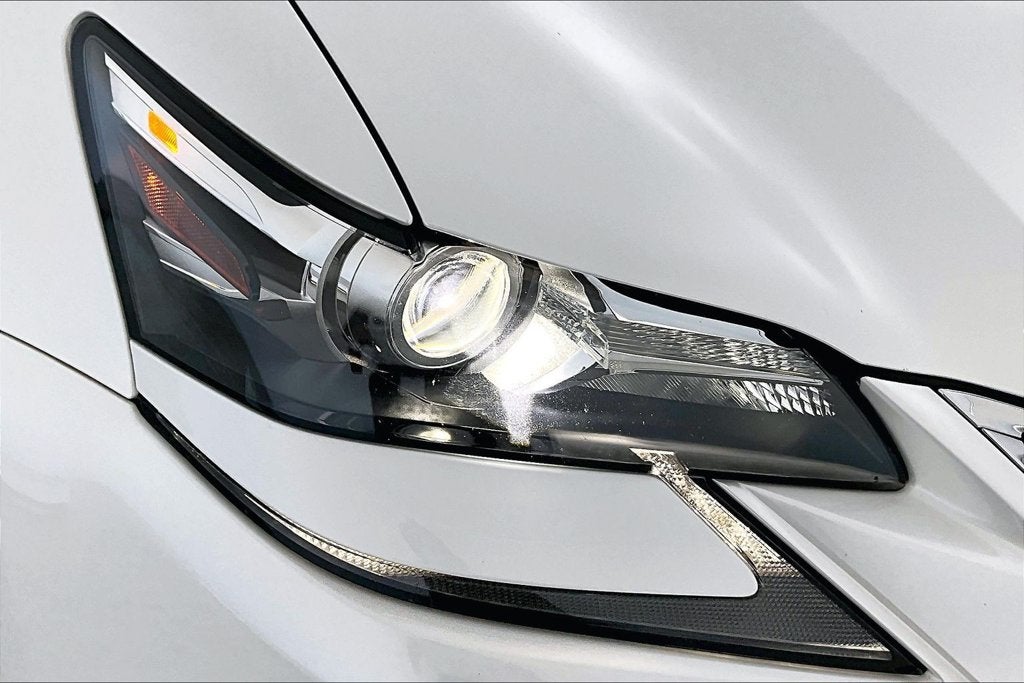 2017 Lexus GS 200t